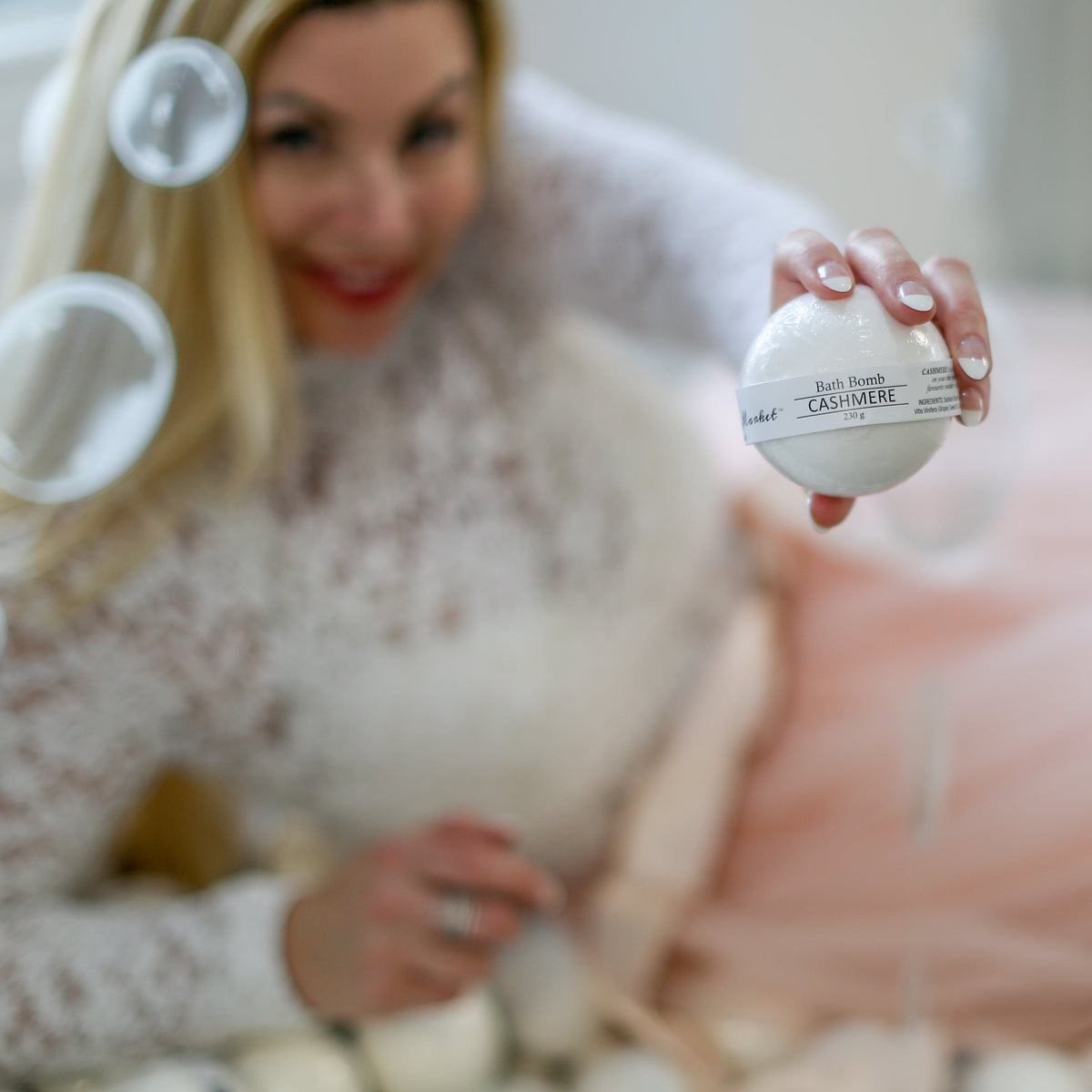 CASHMERE Scented Luxury Bath Bomb – Moisturizing, Relaxing Spa Experience for Soft Skin - The Scented Market  Bath Bomb   
