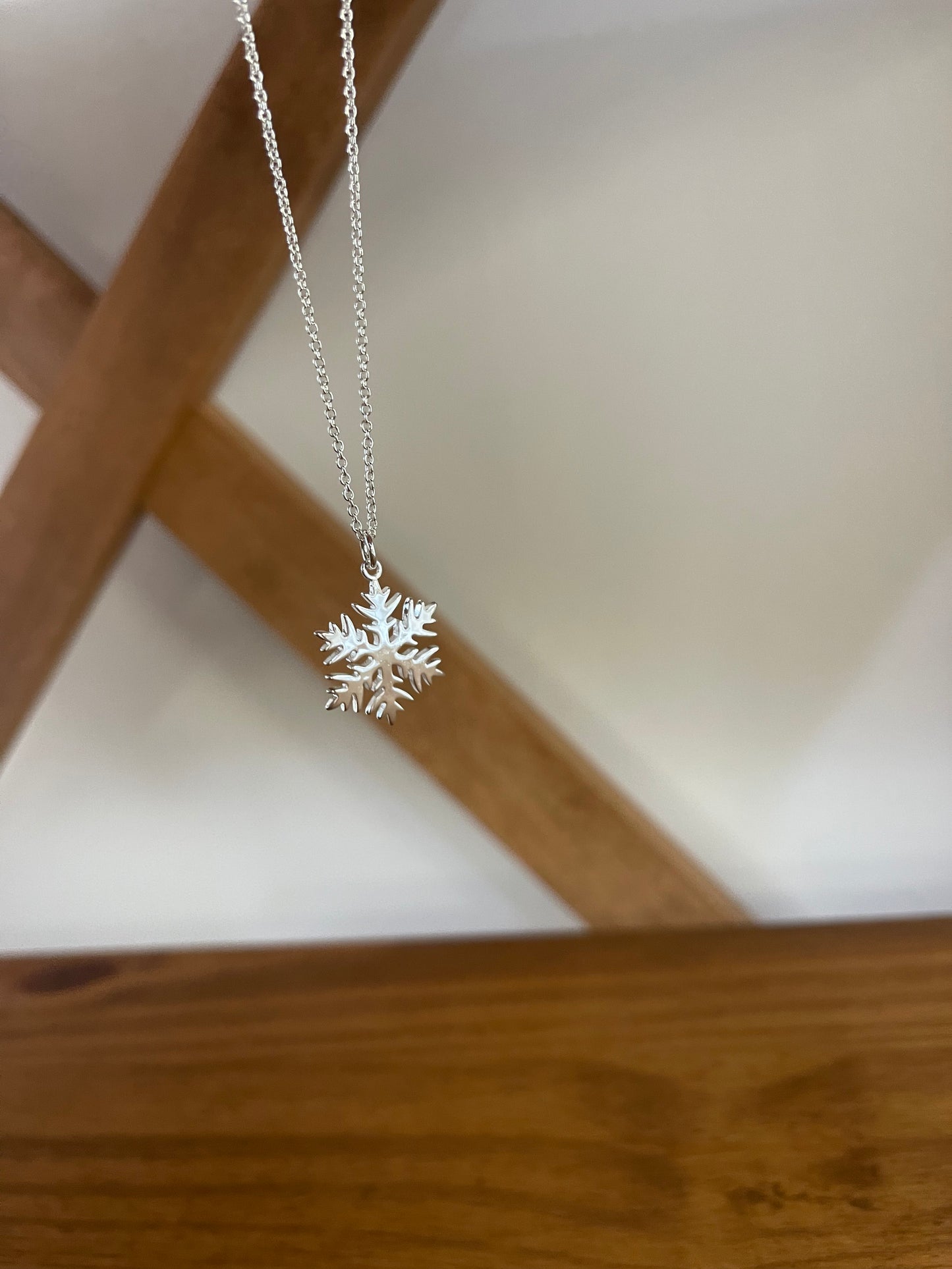 Necklace - Silver Snowflake - The Scented Market 